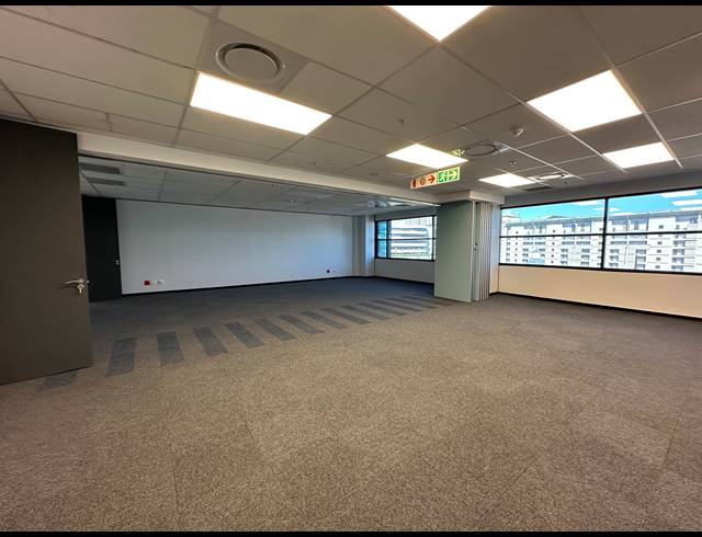 492M² OFFICE TO LET IN SANDTON CENTRAL